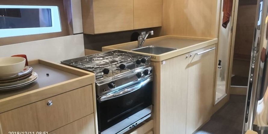 Beneteau Oceanis 38.1