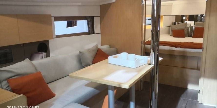 Beneteau Oceanis 38.1