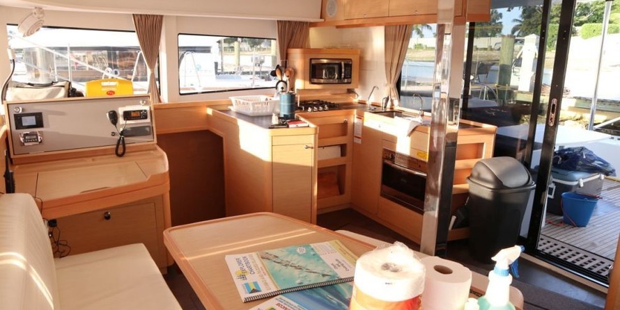 Lagoon 42