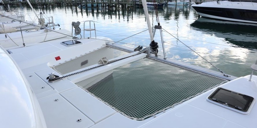 Lagoon 42