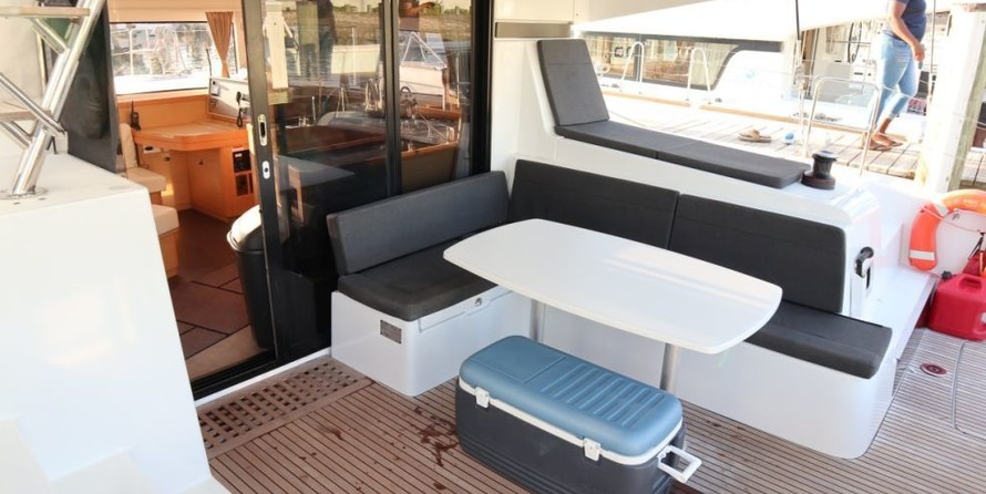 Lagoon 42