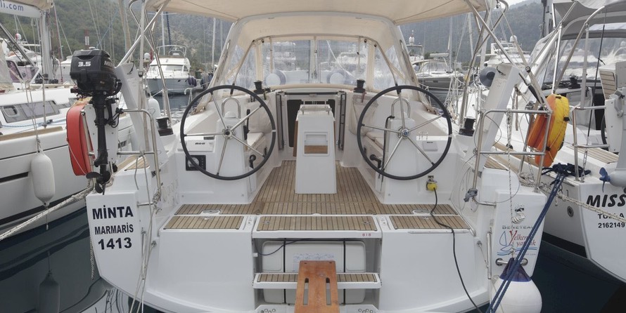 Beneteau Oceanis 35
