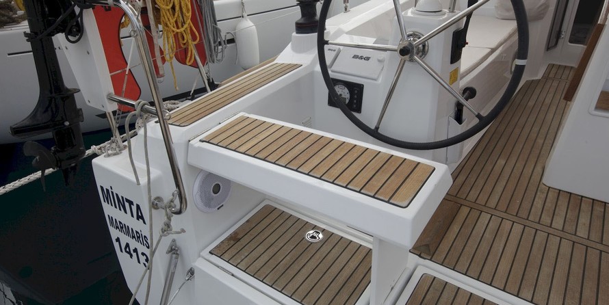 Beneteau Oceanis 35