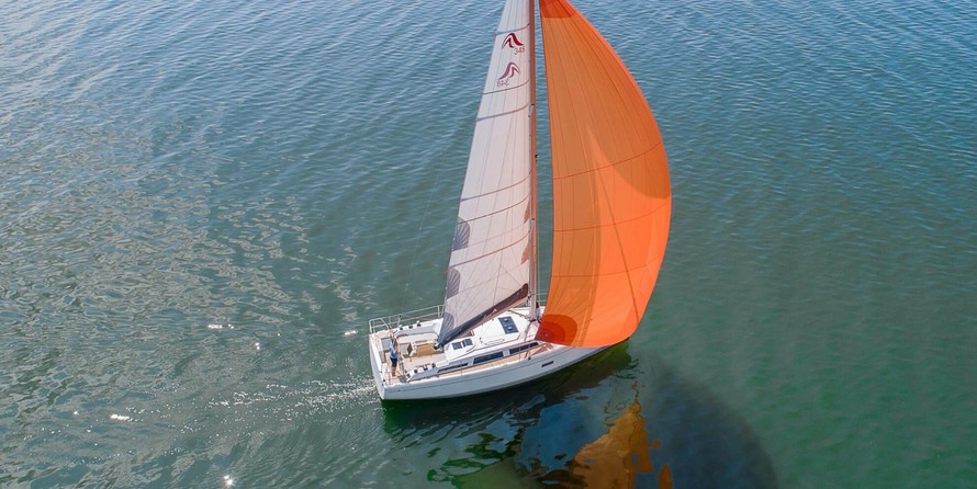 Hanse 348