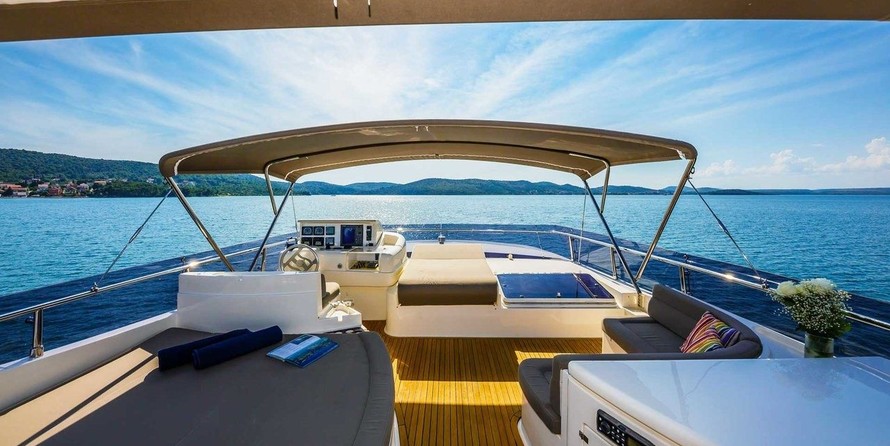 Ferretti 760