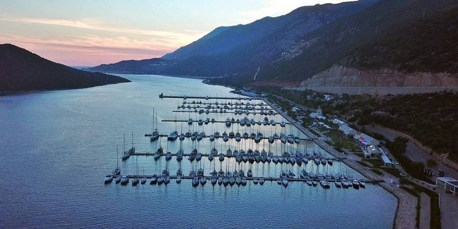 Fountaine Pajot Lipari 41