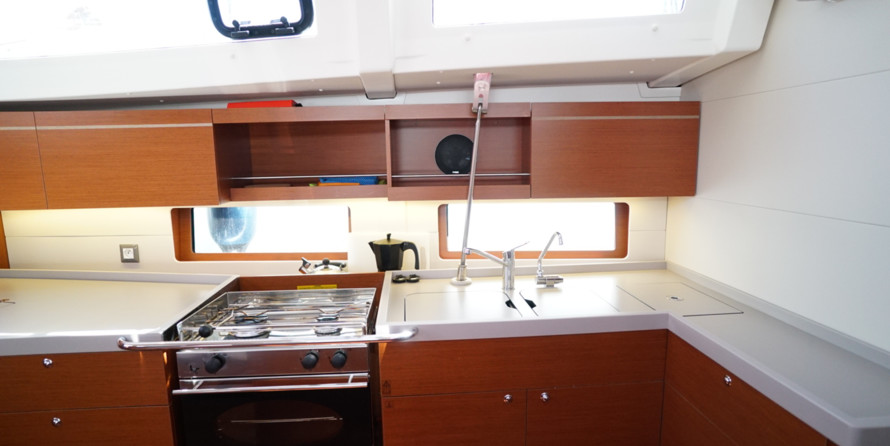 Beneteau Oceanis 46