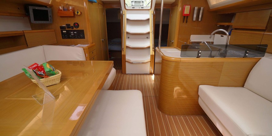 Jeanneau 53