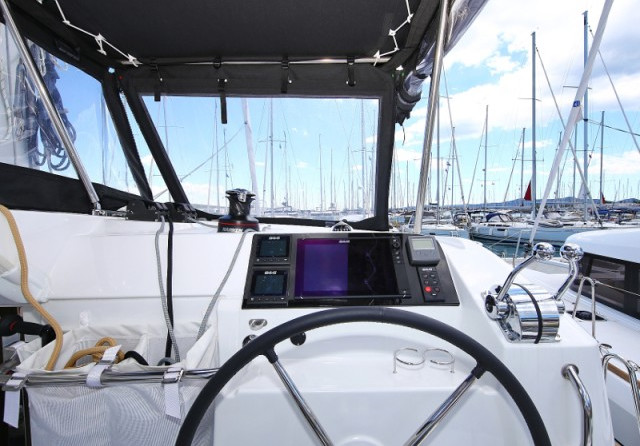 Lagoon 39