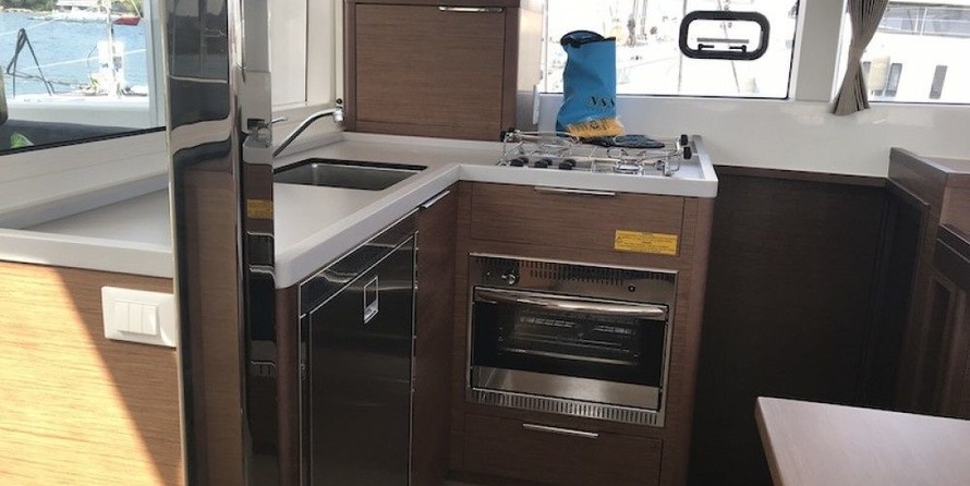 Lagoon 40