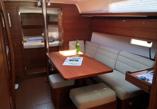 Dufour 382