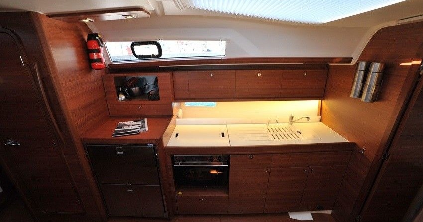 Dufour 382
