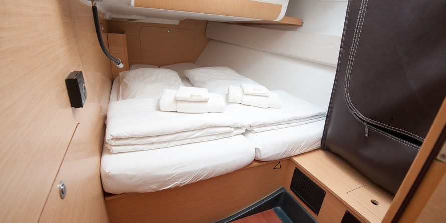 Beneteau First 45