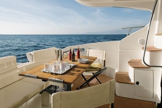 Azimut 43