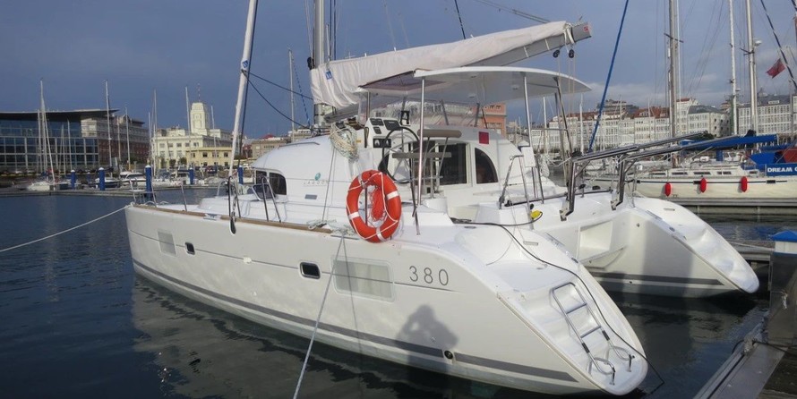 Lagoon 380 S2