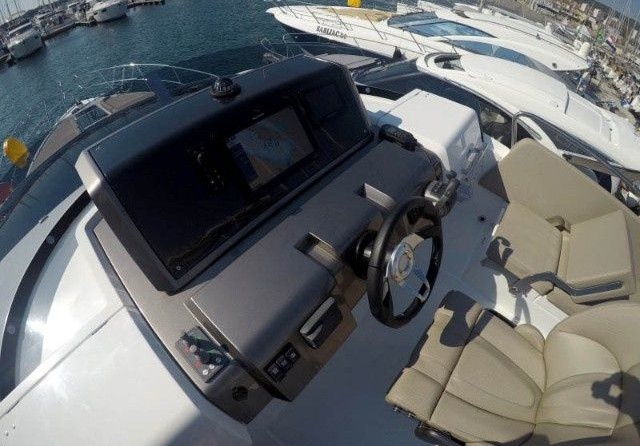 Galeon 430 Skydeck