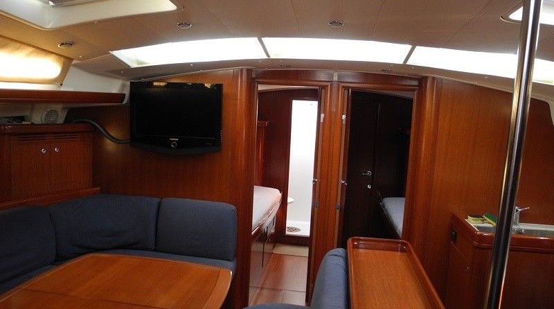 Beneteau Oceanis 523