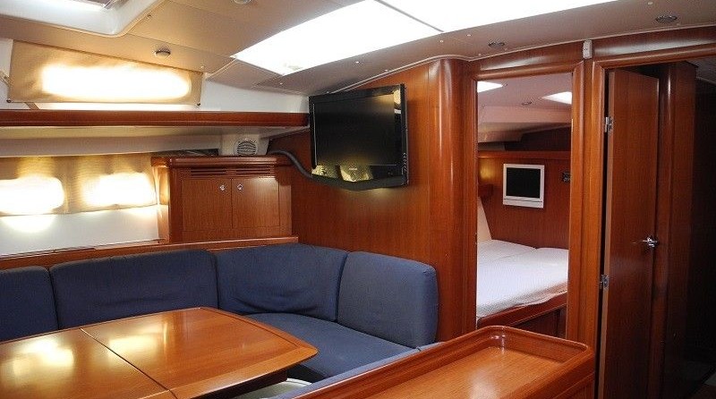 Beneteau Oceanis 523