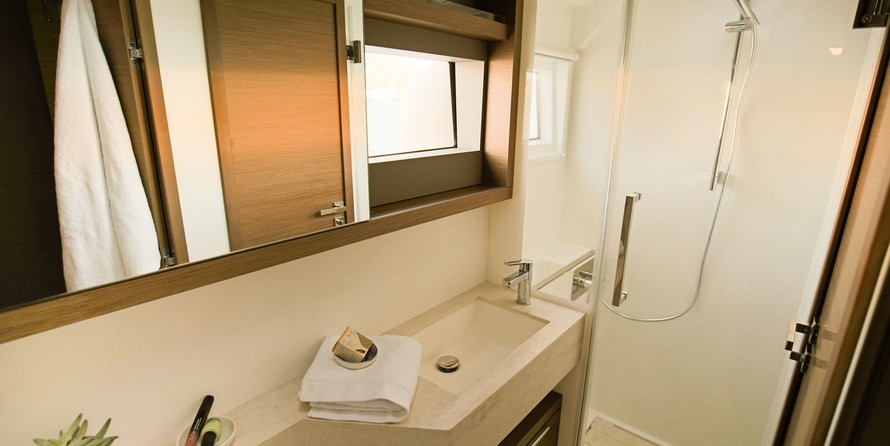 Lagoon 50