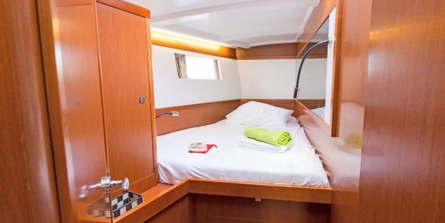 Beneteau Oceanis 48