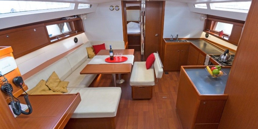 Beneteau Oceanis 48