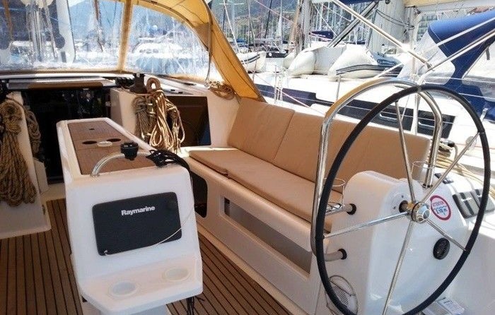 Dufour 410
