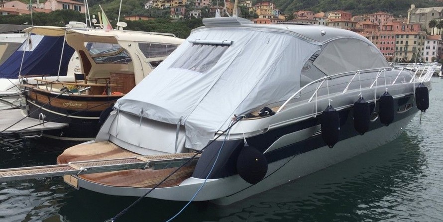 Blu martin 58 feet open