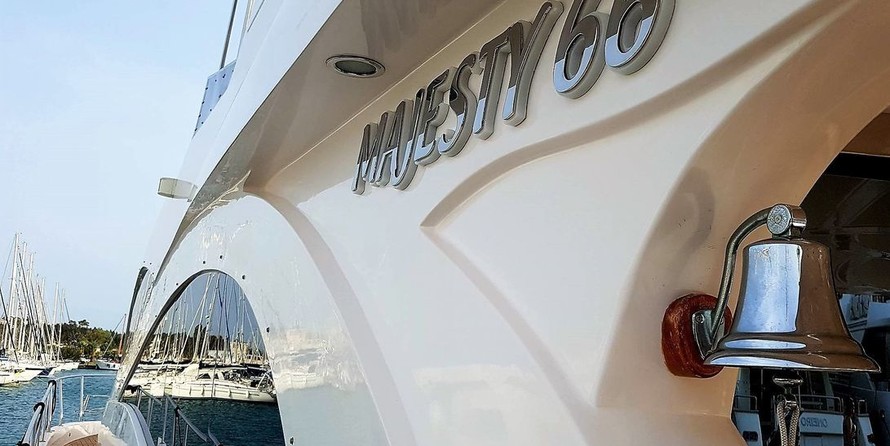 Majesty yachts gulf craft 66