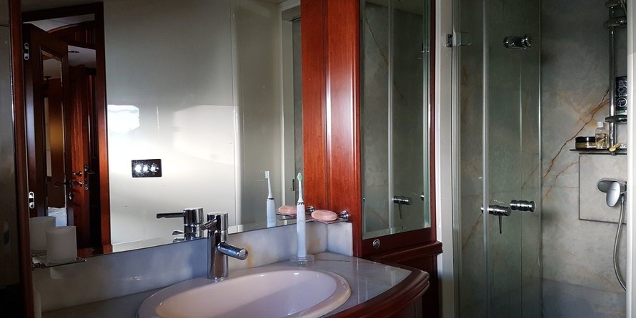 Majesty yachts gulf craft 66