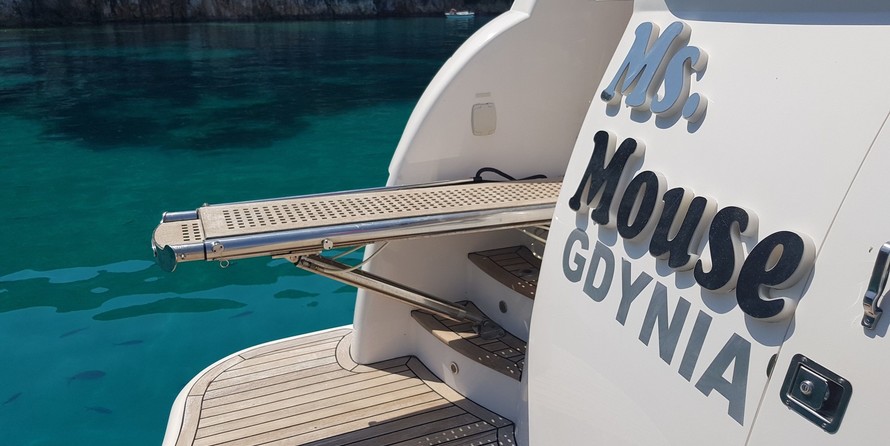 Majesty yachts gulf craft 66