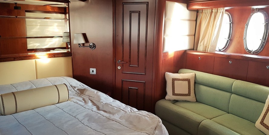 Majesty yachts gulf craft 66