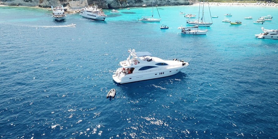 Majesty yachts gulf craft 66