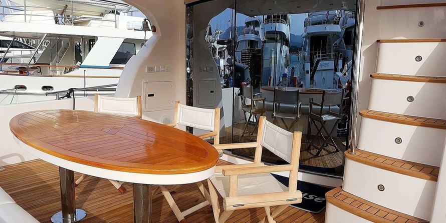 Majesty yachts gulf craft 66