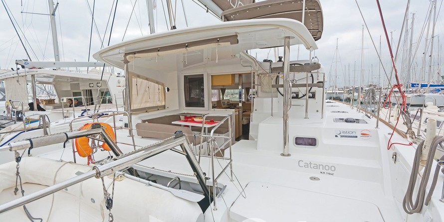 Lagoon 39