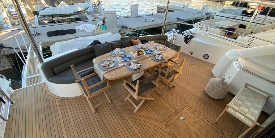 Sunseeker 82 Yacht