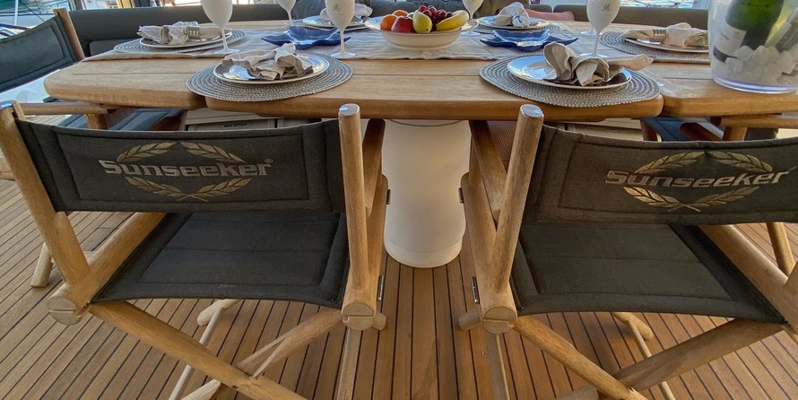 Sunseeker 82 Yacht