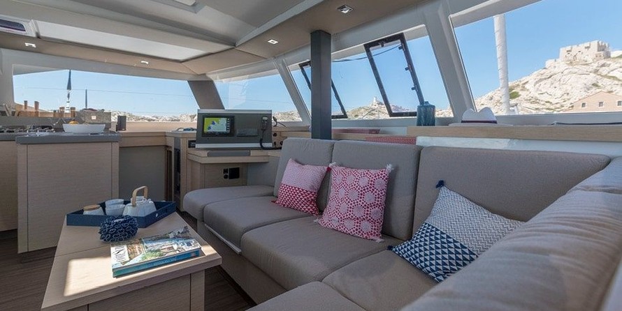 Fountaine Pajot Astréa 42