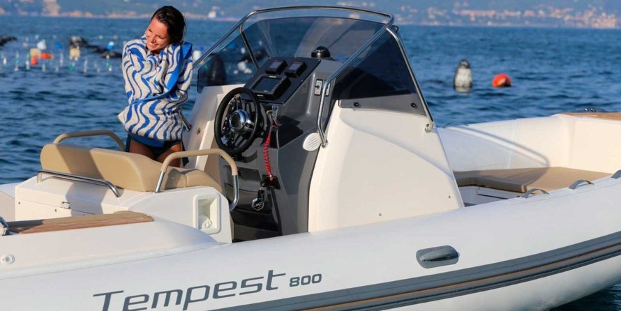 Tempest 800