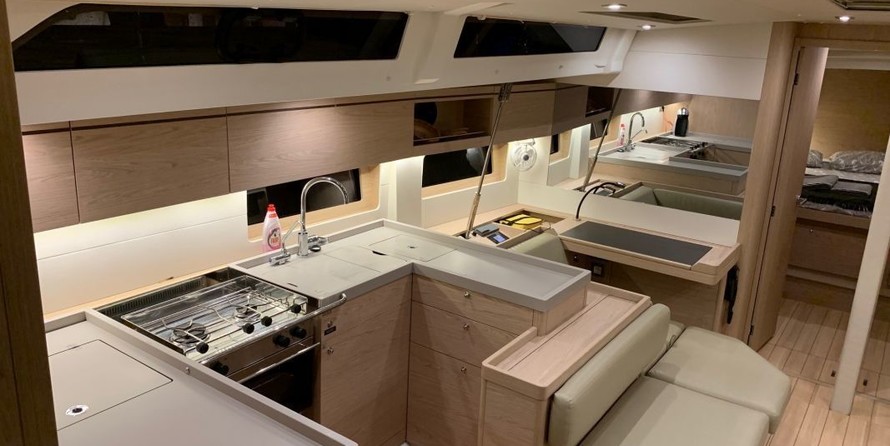 Beneteau Oceanis 51.1