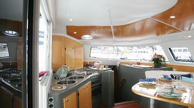 Fountaine Pajot Lavezzi 40