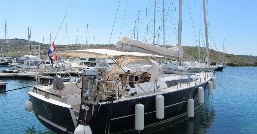 Dufour 560