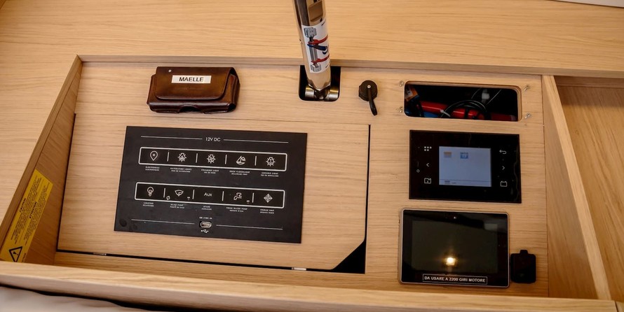 Beneteau Oceanis 51.1