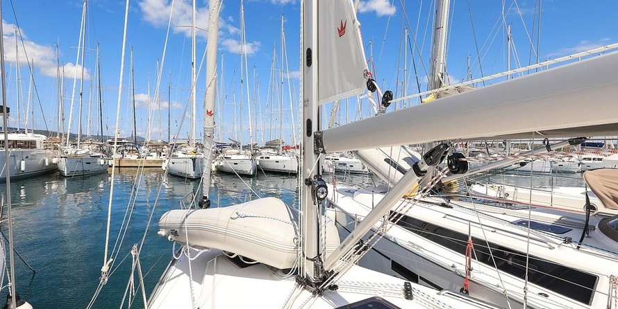 Bavaria CRUISER 34