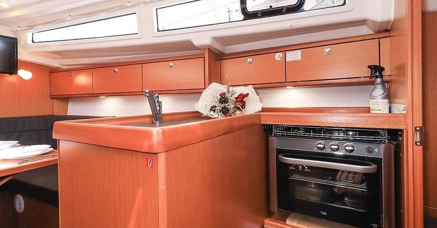 Bavaria CRUISER 34