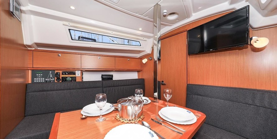 Bavaria CRUISER 34