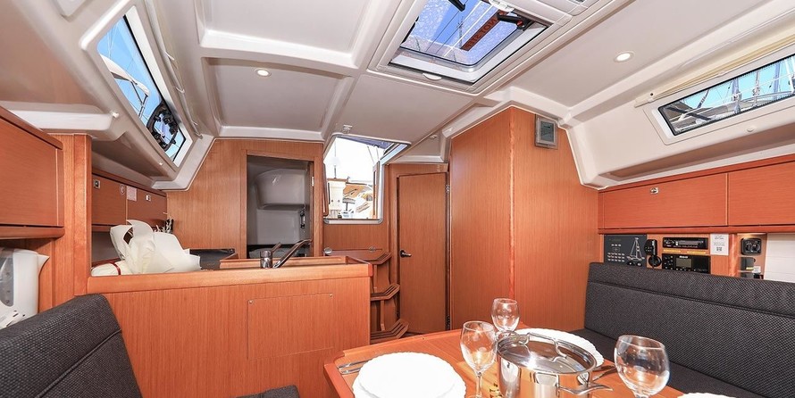 Bavaria CRUISER 34
