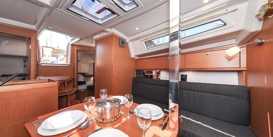 Bavaria CRUISER 34