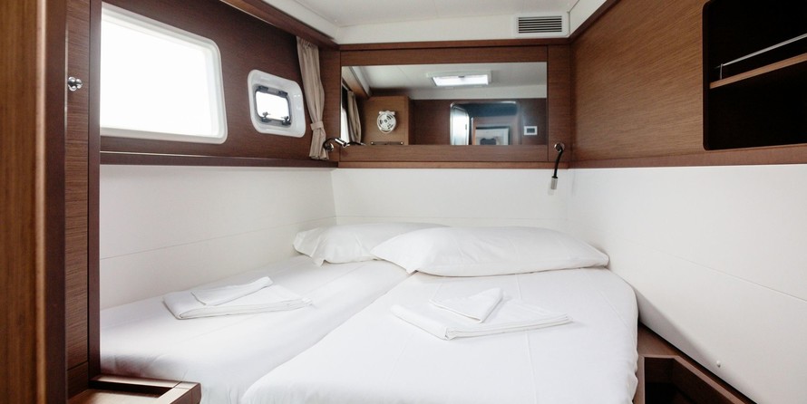 Lagoon 450 F