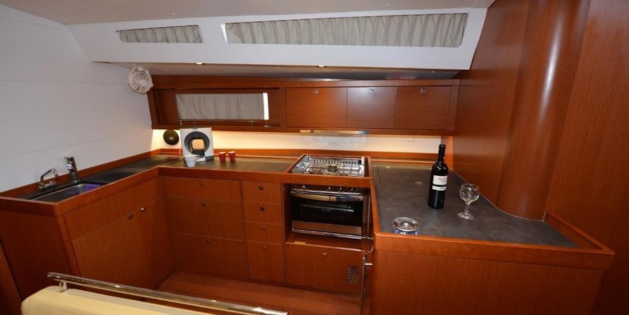 Beneteau Oceanis 48