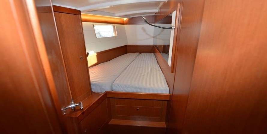 Beneteau Oceanis 48